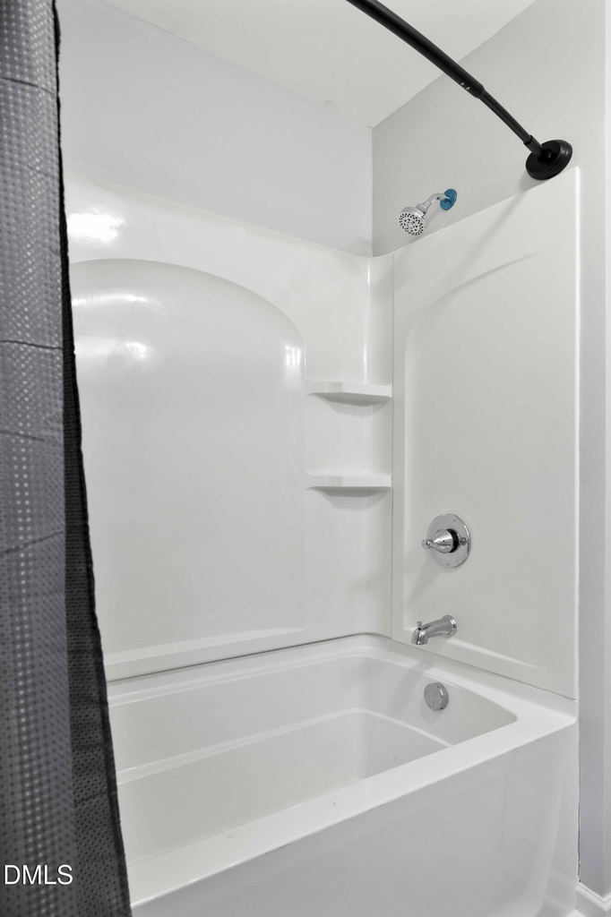 437 Woodsdale Road - Photo 19