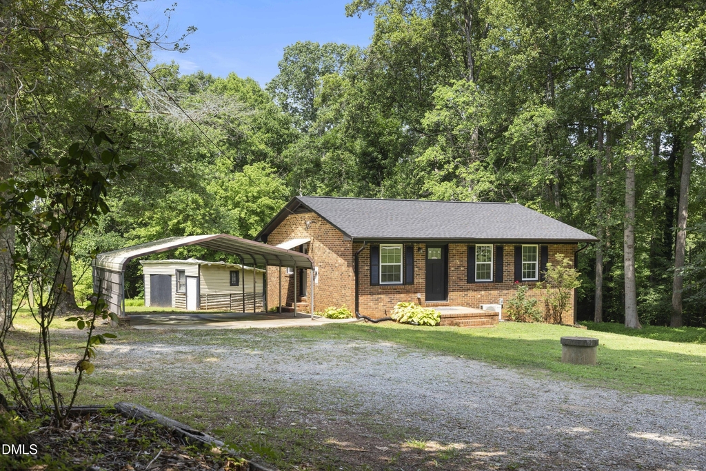 437 Woodsdale Road - Photo 6