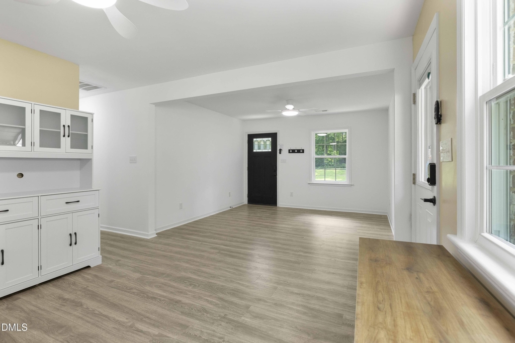 437 Woodsdale Road - Photo 13