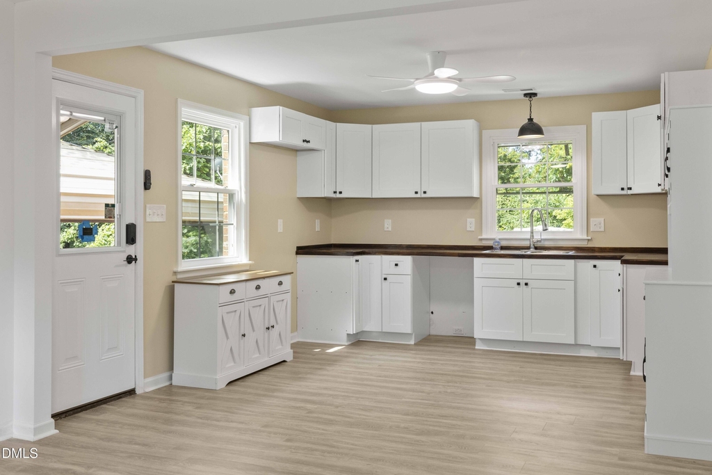 437 Woodsdale Road - Photo 0