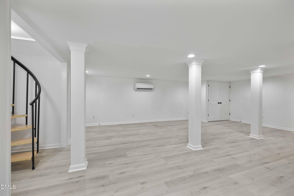 437 Woodsdale Road - Photo 30