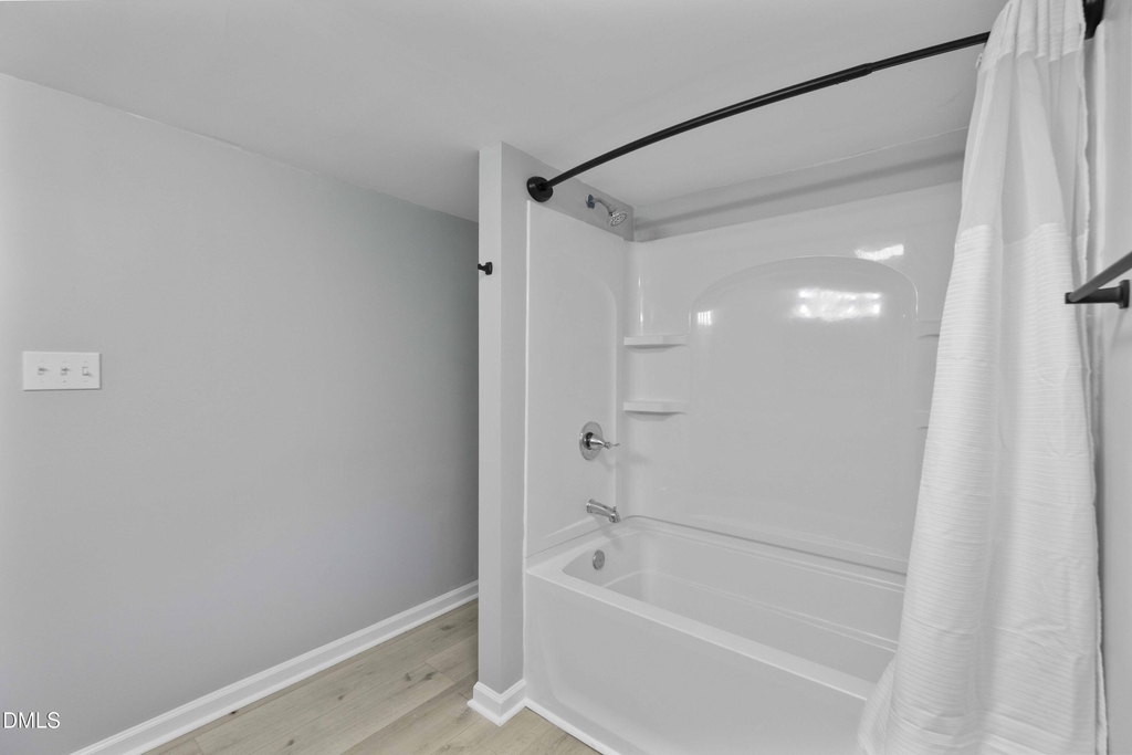 437 Woodsdale Road - Photo 26