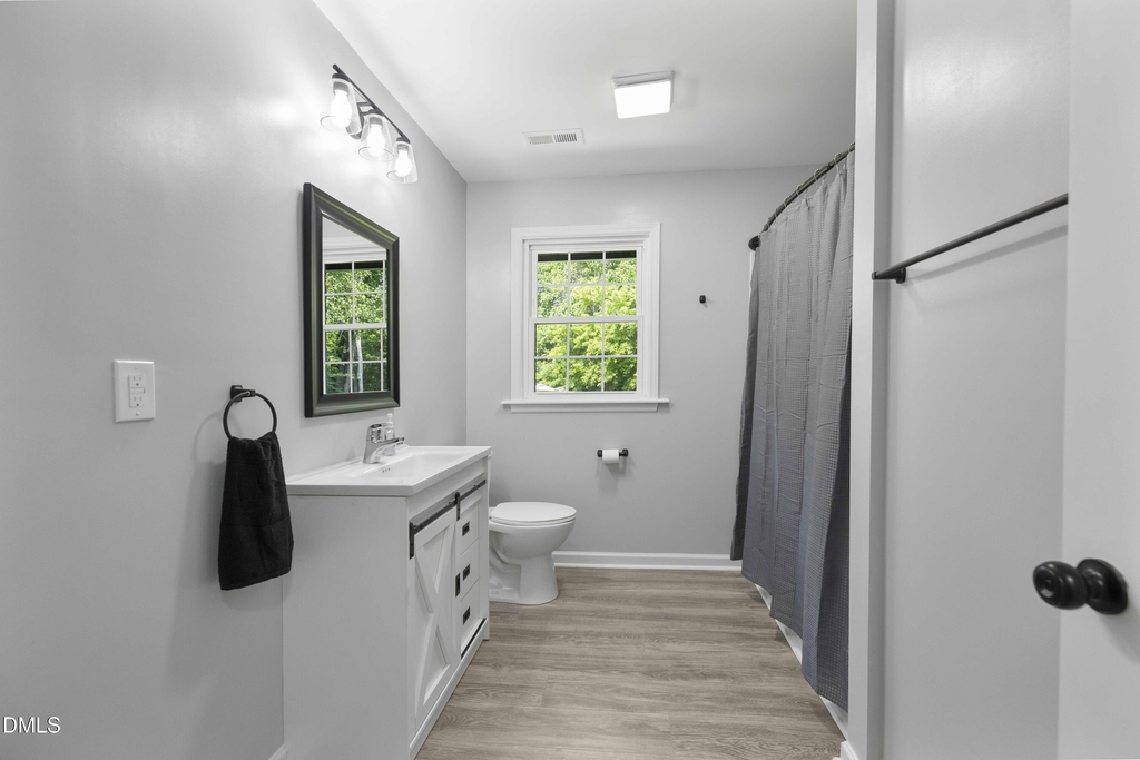437 Woodsdale Road - Photo 17