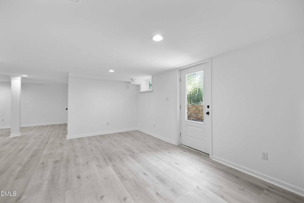 437 Woodsdale Road - Photo 31