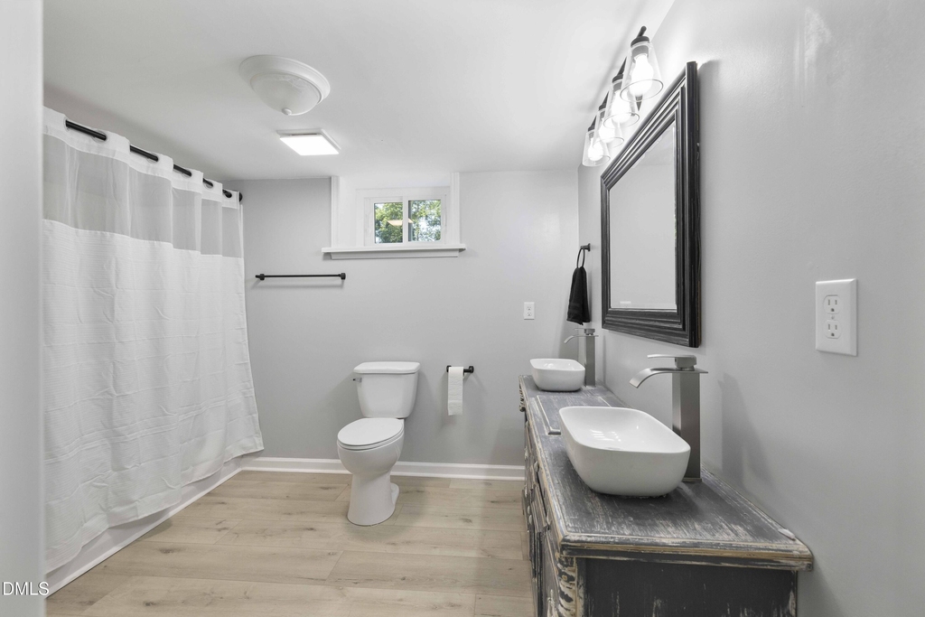 437 Woodsdale Road - Photo 2