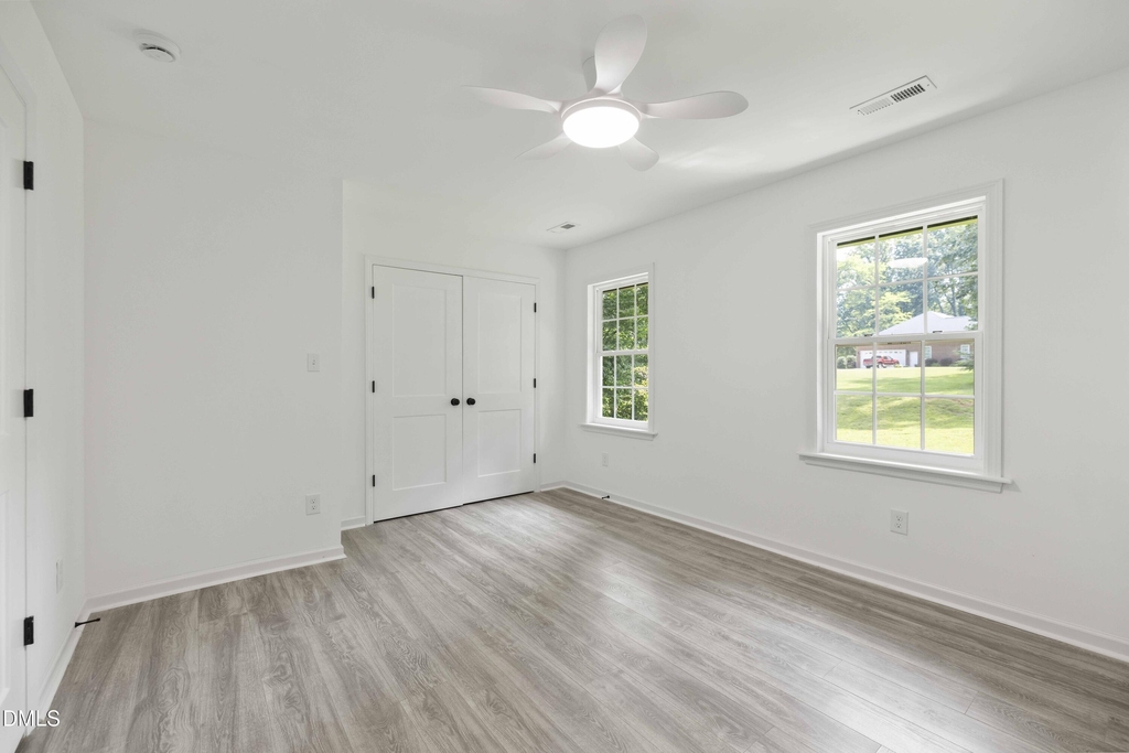 437 Woodsdale Road - Photo 20