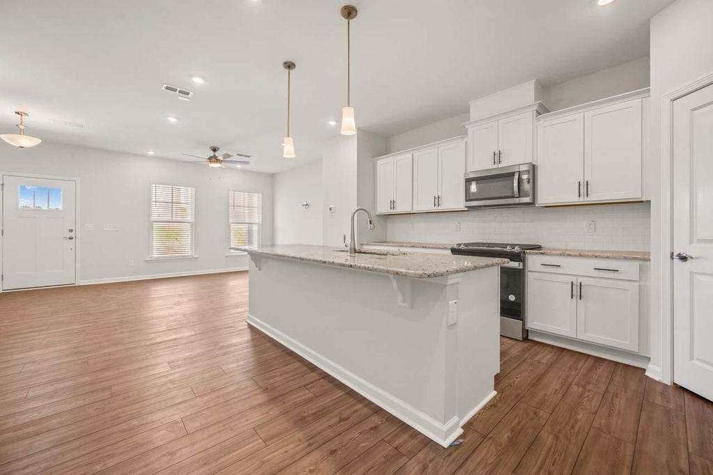 713 Silo Park Drive - Photo 3