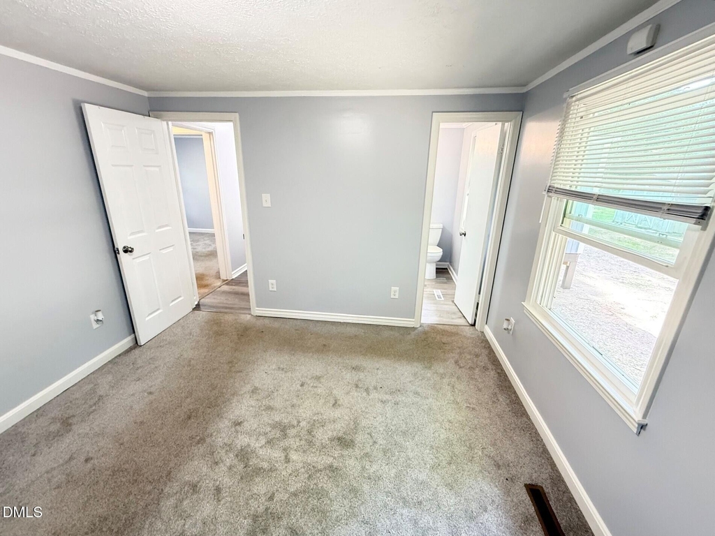 801 Carter Avenue - Photo 7