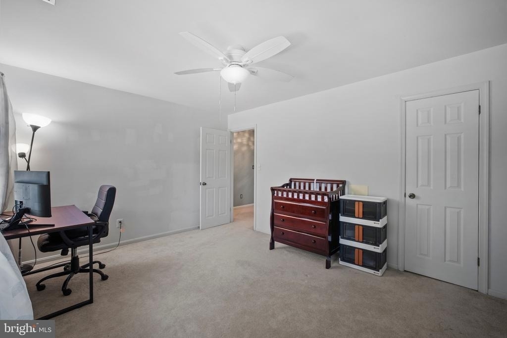 9405 Chatteroy Place - Photo 20