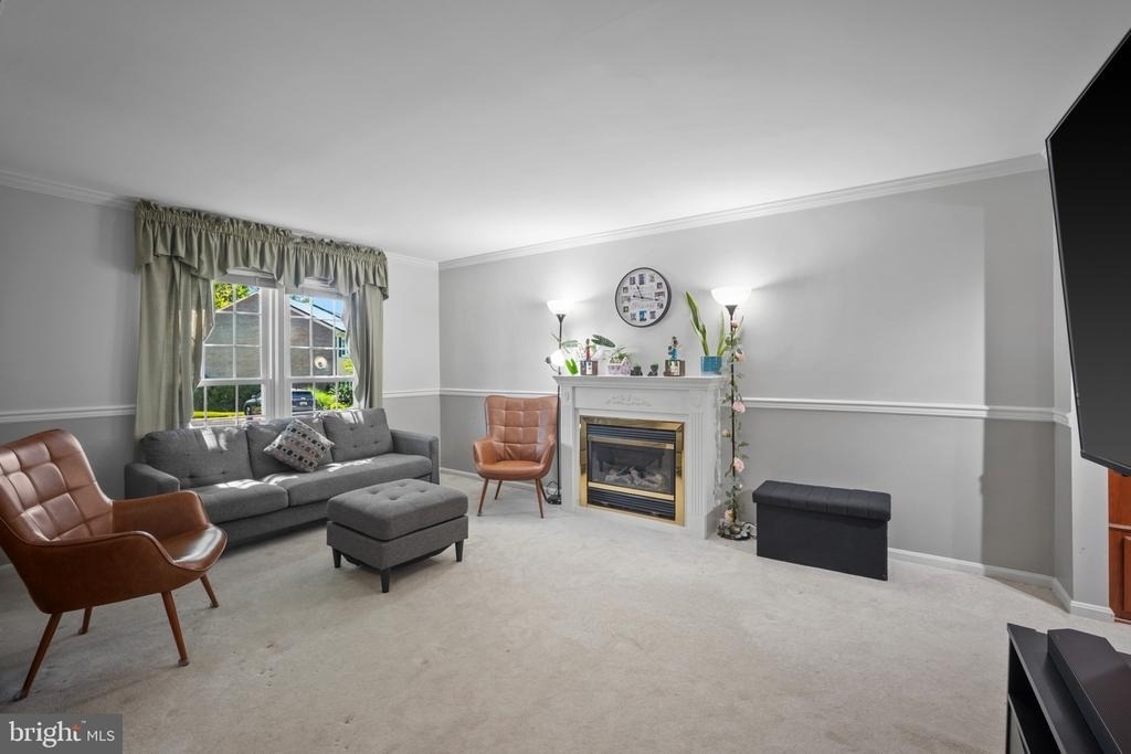 9405 Chatteroy Place - Photo 5
