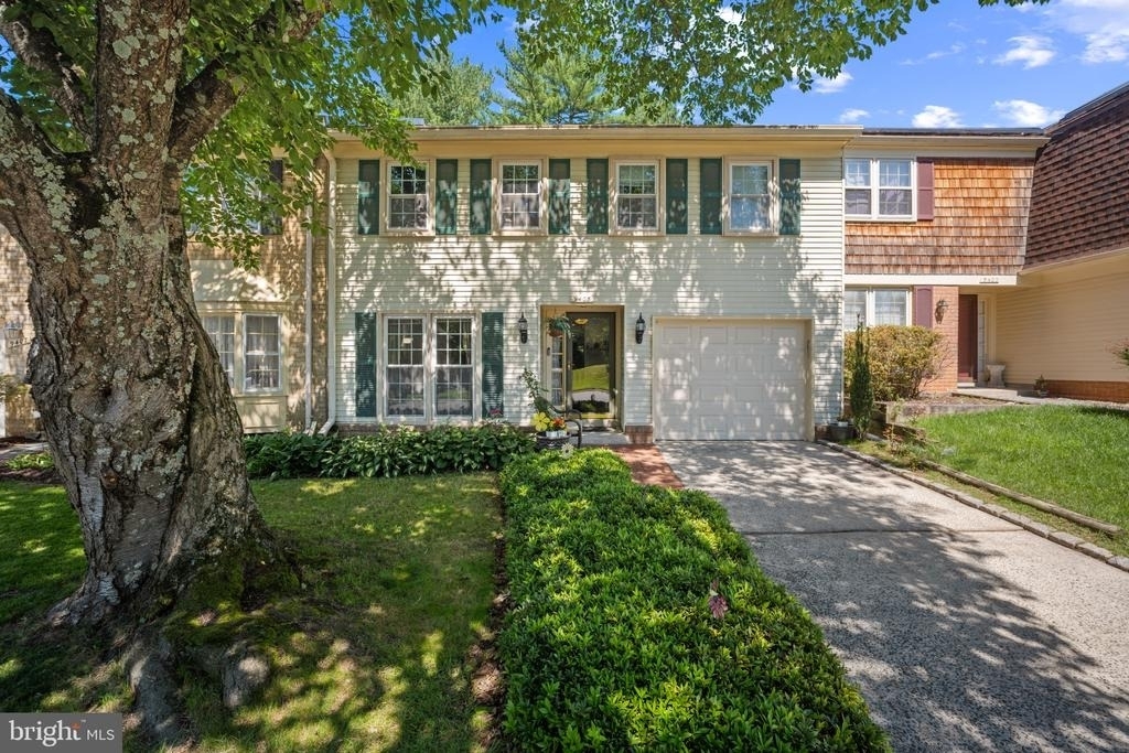 9405 Chatteroy Place - Photo 0