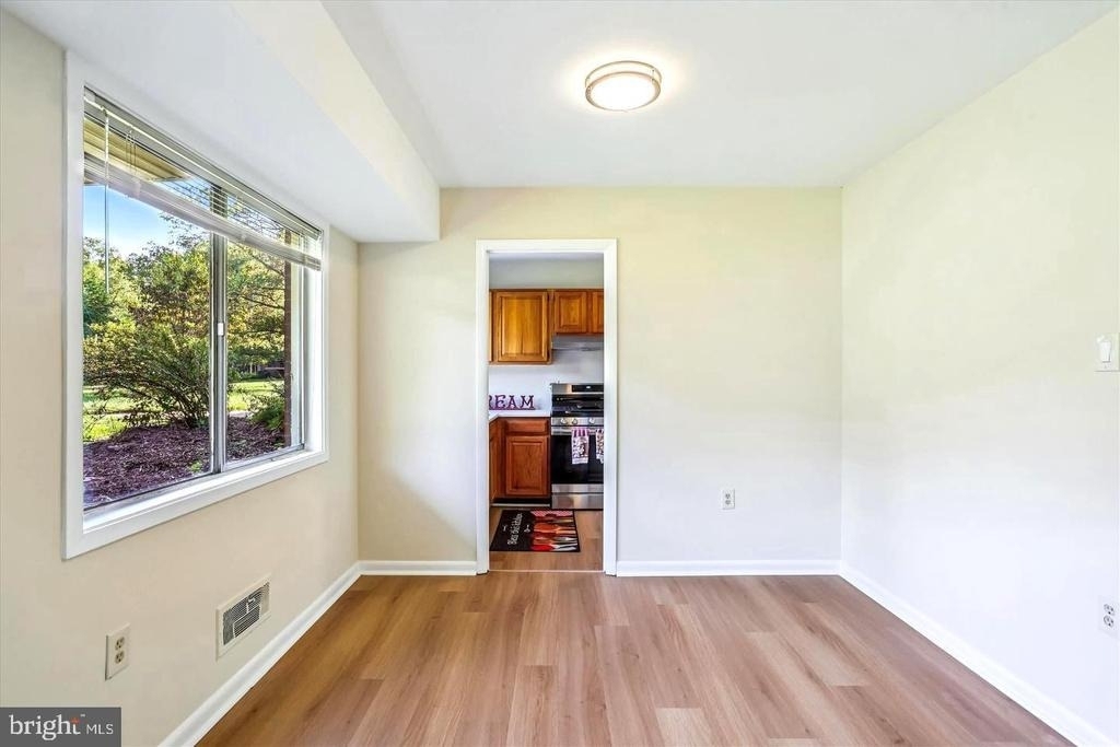 10601 Weymouth Street - Photo 8
