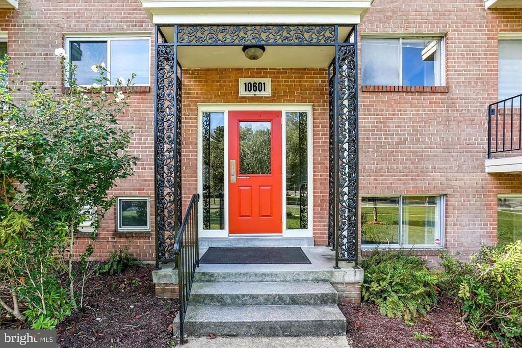 10601 Weymouth Street - Photo 1