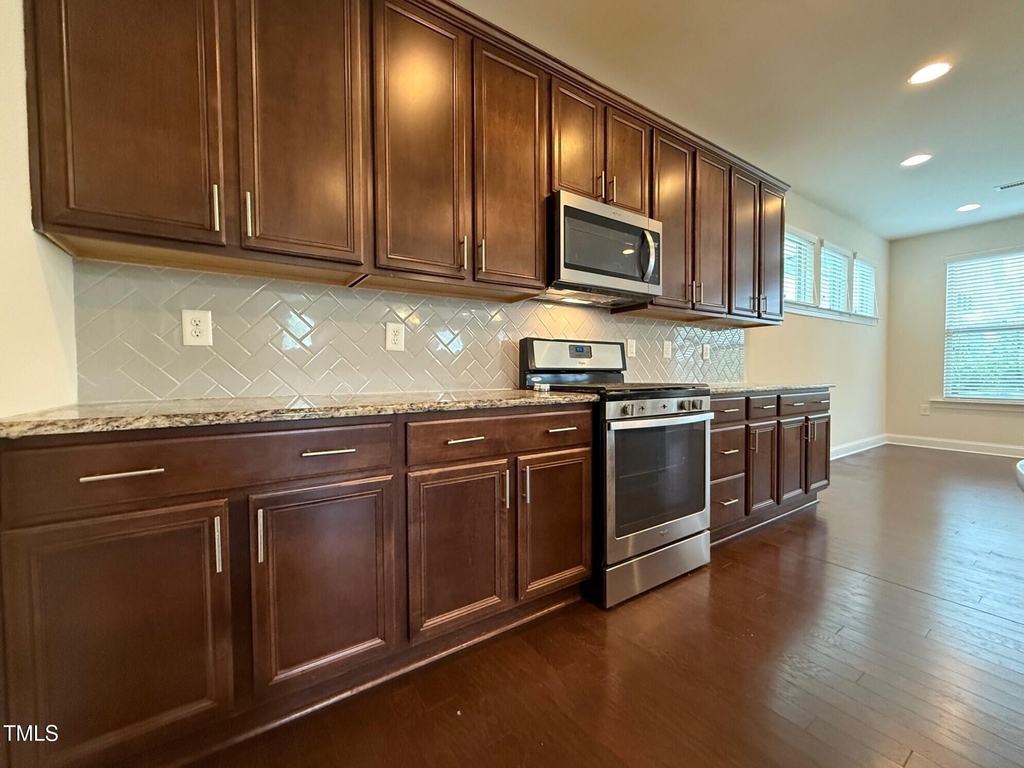 238 Begen Street - Photo 7
