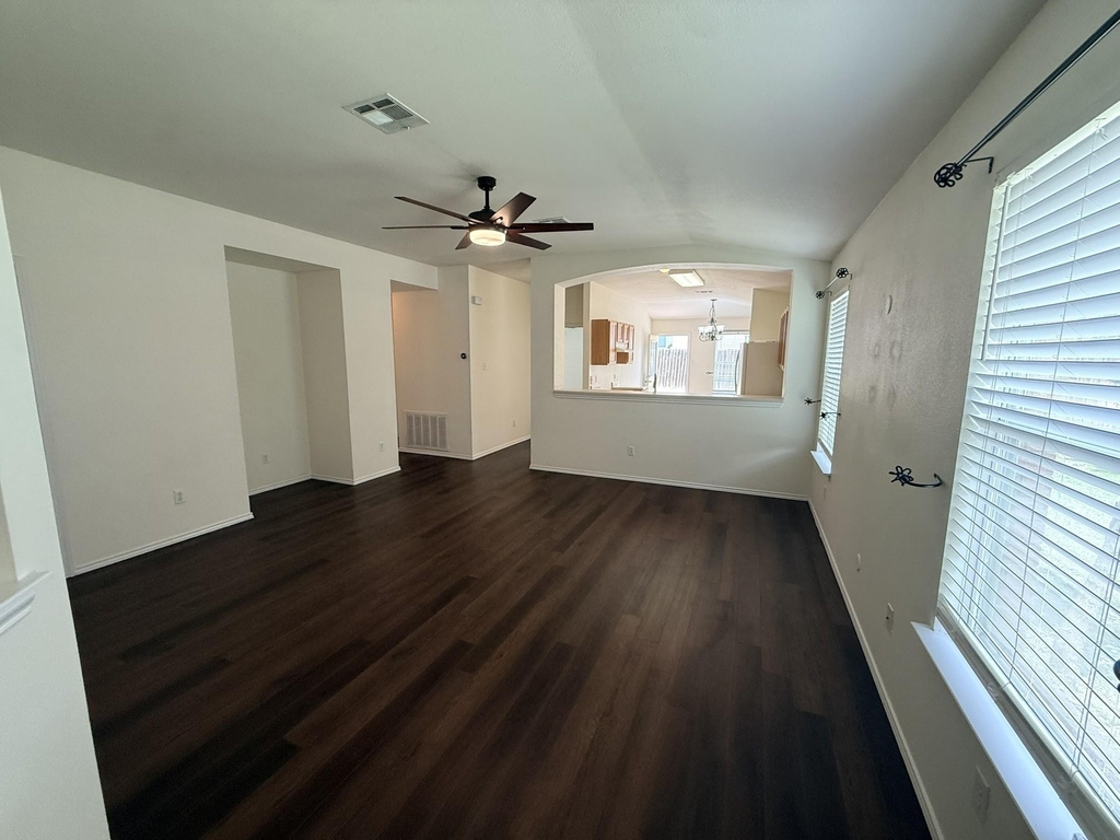 116 Spur Cv - Photo 4