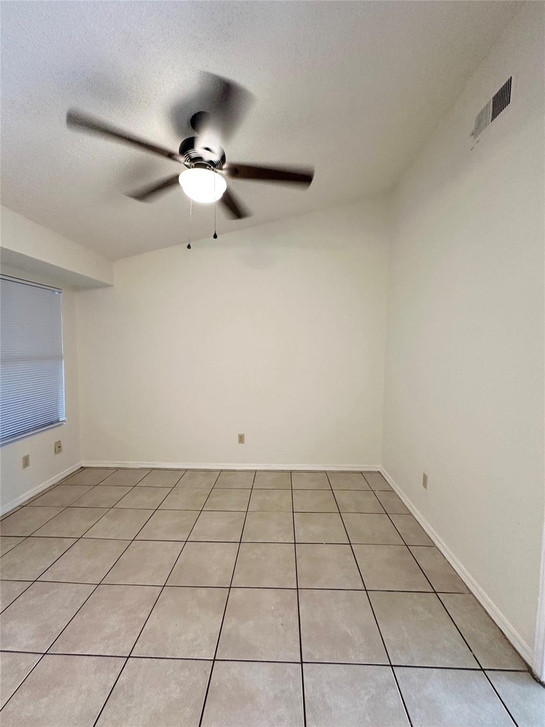 4322 Gillis St - Photo 5