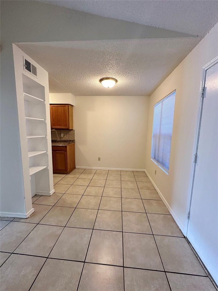 4322 Gillis St - Photo 6