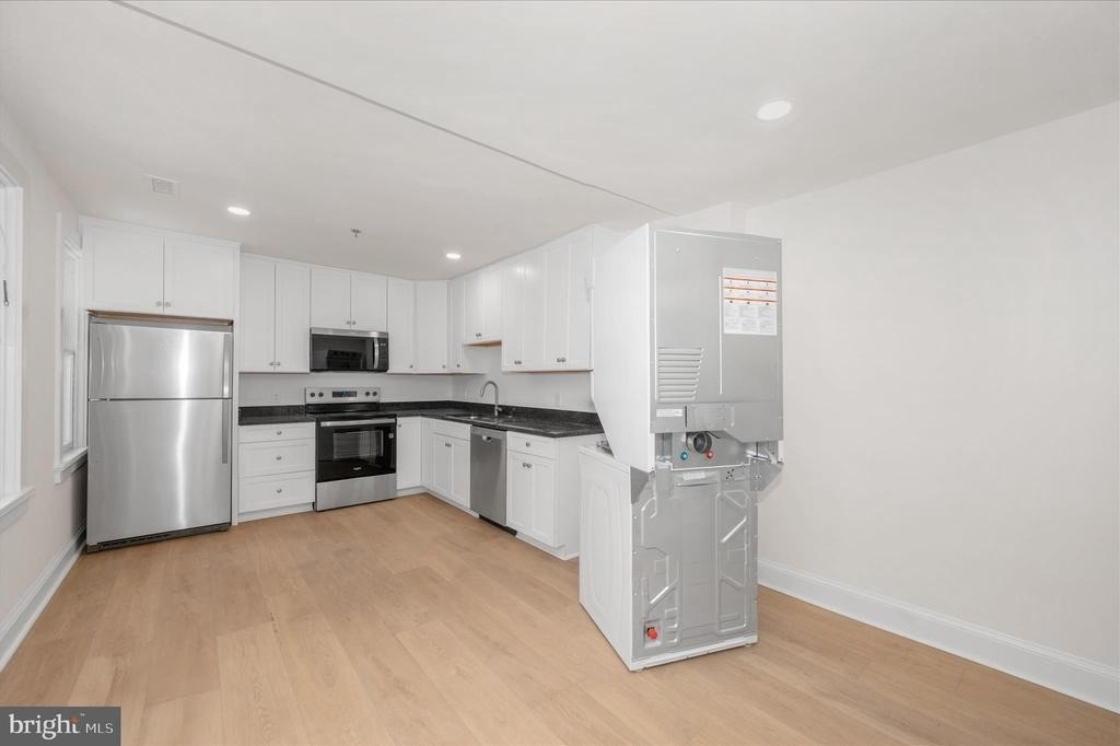 113 Market-thru 115 Street - Photo 9