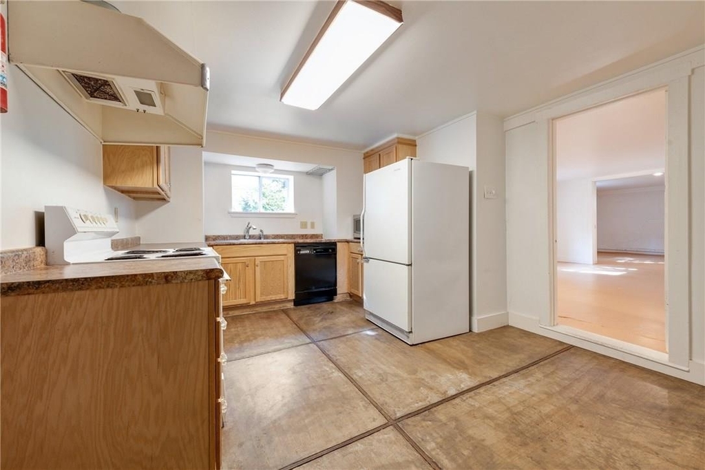 1501 W 9th St - Photo 5