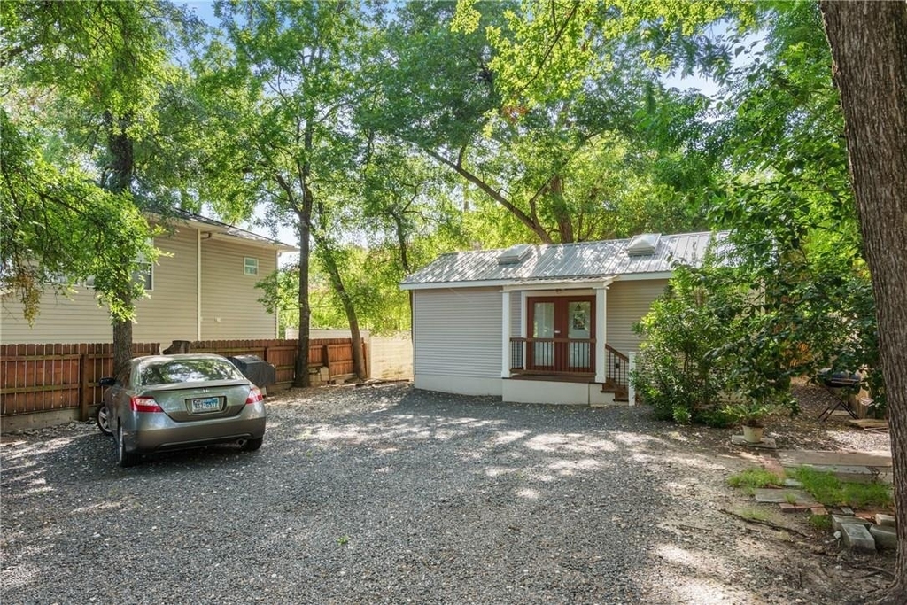 1501 W 9th St - Photo 31