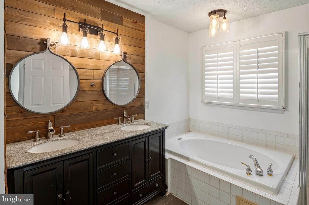 9805 Redwing Drive - Photo 18