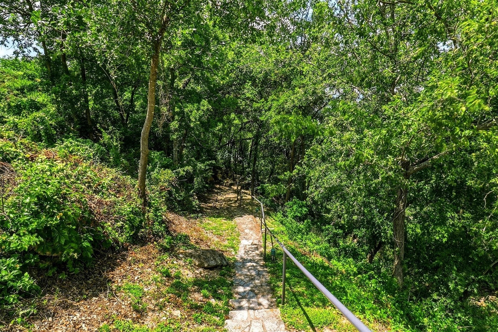 2918 Ranch Road 620 N - Photo 30
