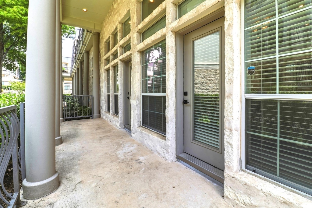 2918 Ranch Road 620 N - Photo 19