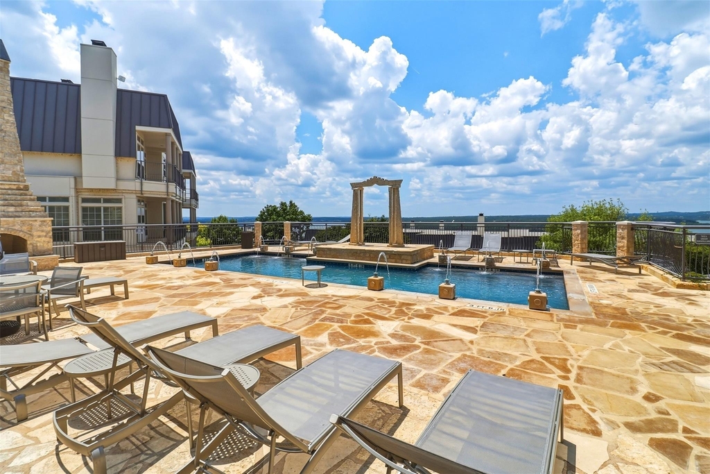 2918 Ranch Road 620 N - Photo 25