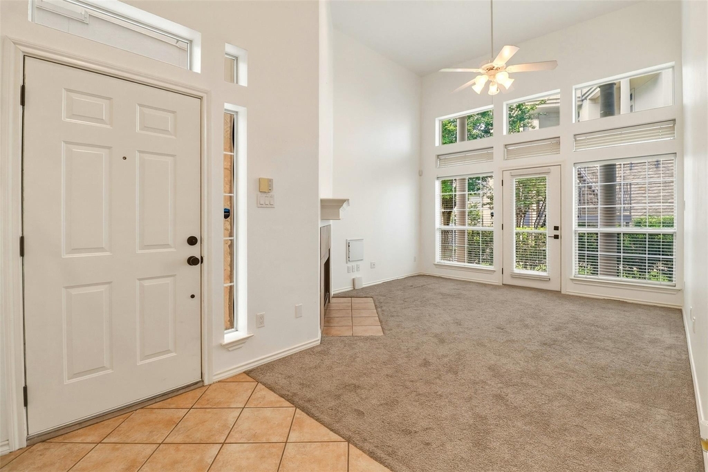 2918 Ranch Road 620 N - Photo 6