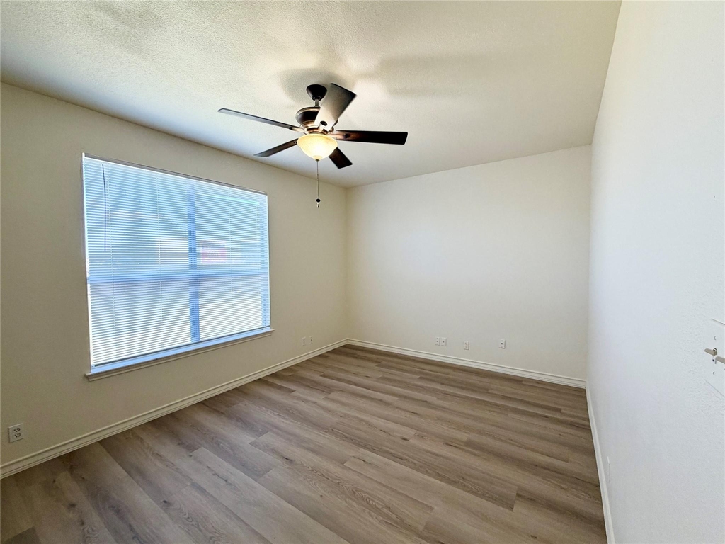 200 Sandstone Dr - Photo 5
