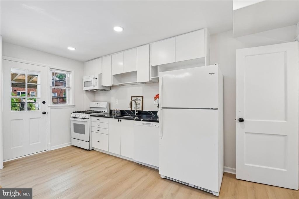 1612 Hardwick Road - Photo 11