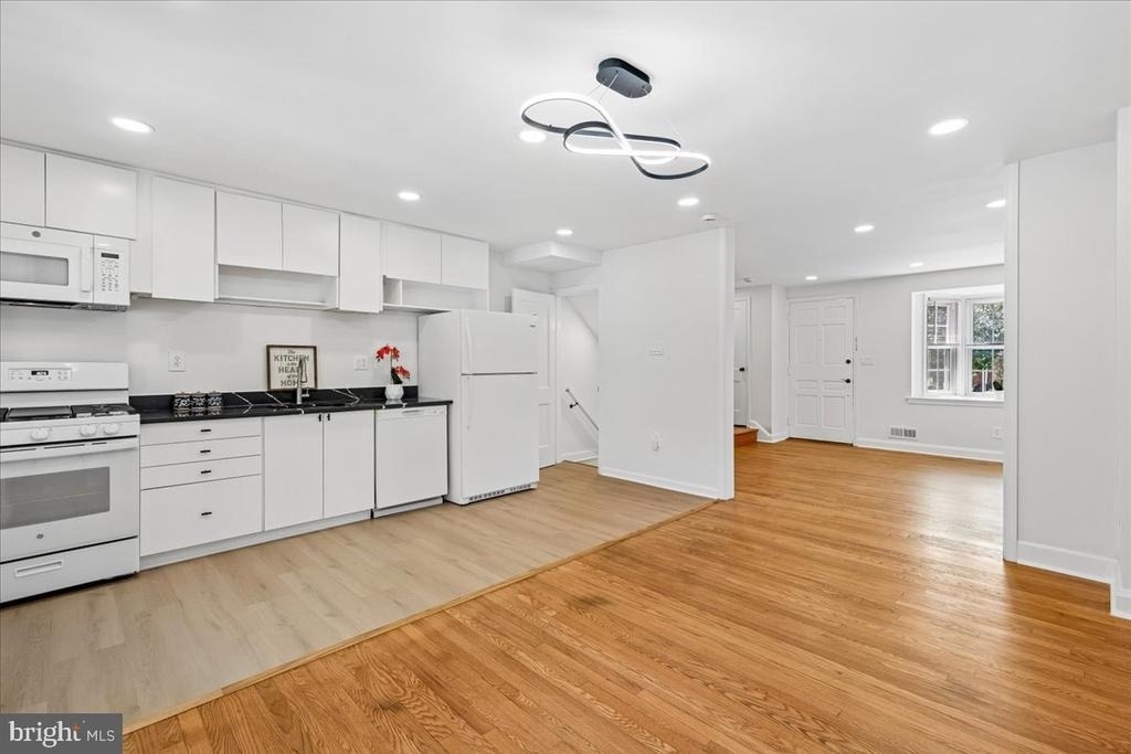 1612 Hardwick Road - Photo 9