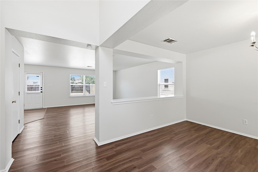 18120 Topsail St - Photo 3