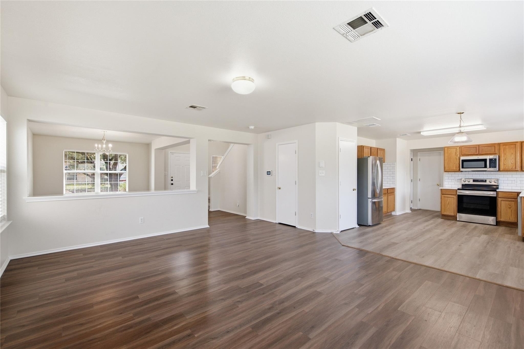 18120 Topsail St - Photo 10