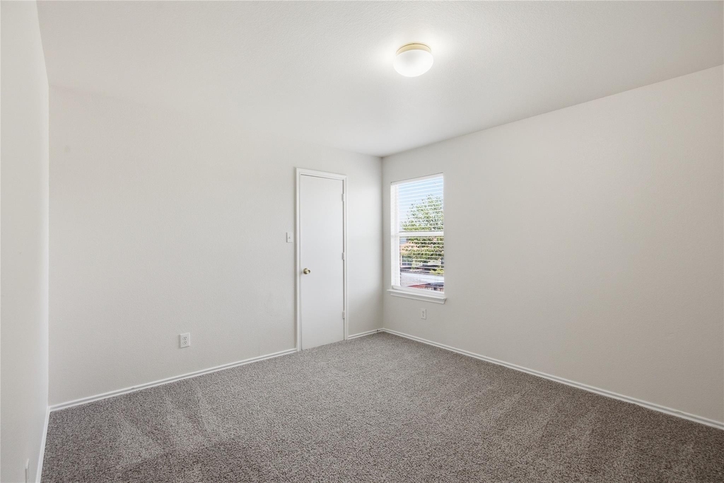 18120 Topsail St - Photo 17