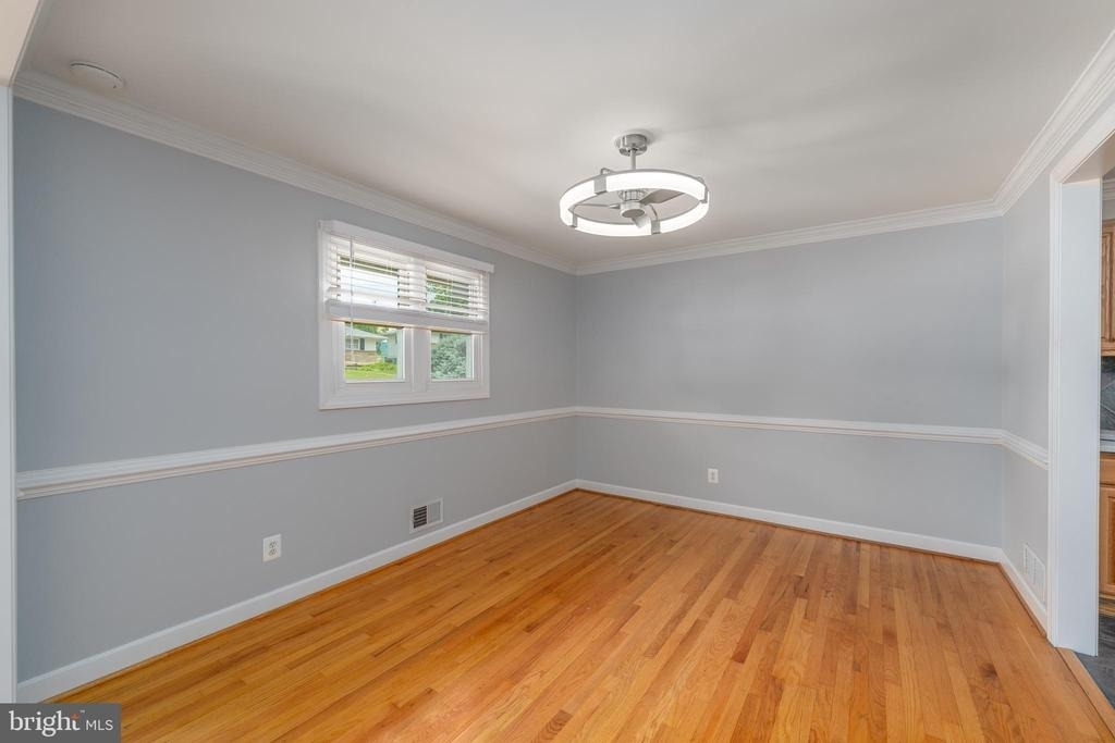 906 Rosedale Avenue - Photo 5