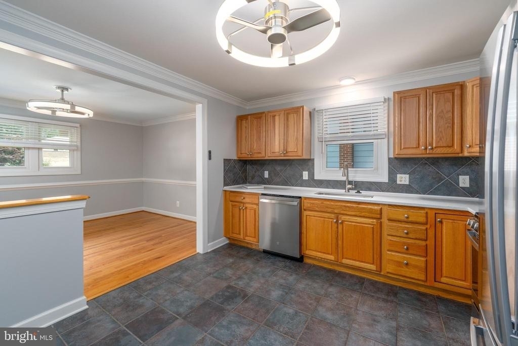 906 Rosedale Avenue - Photo 11