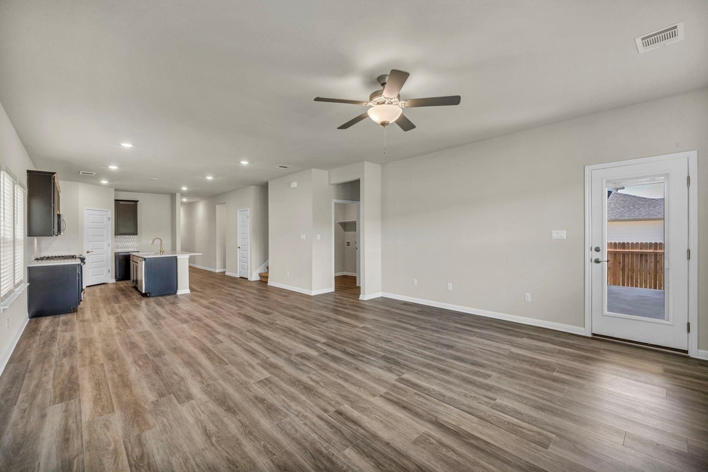 393 El Capitan Loop - Photo 13