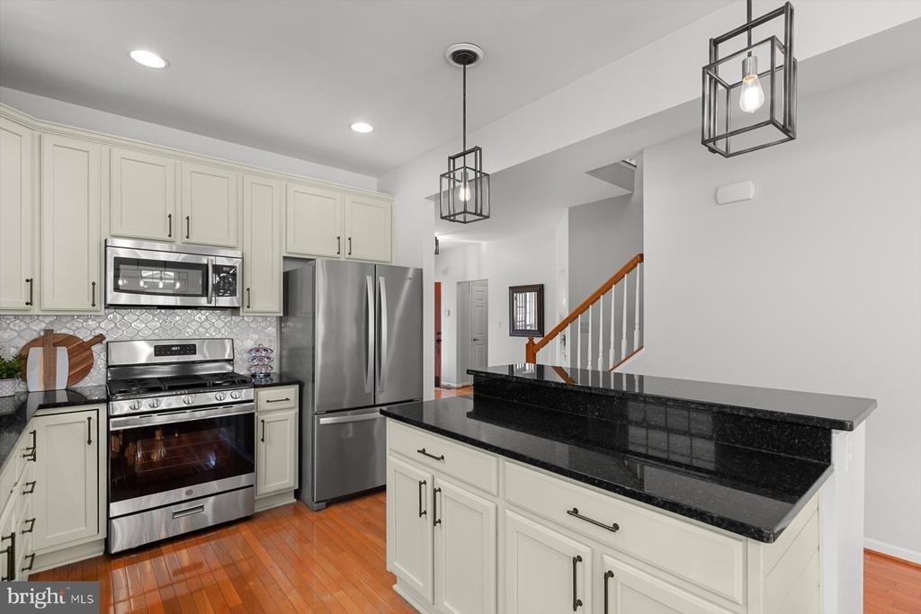 301 Adelaide Drive - Photo 11