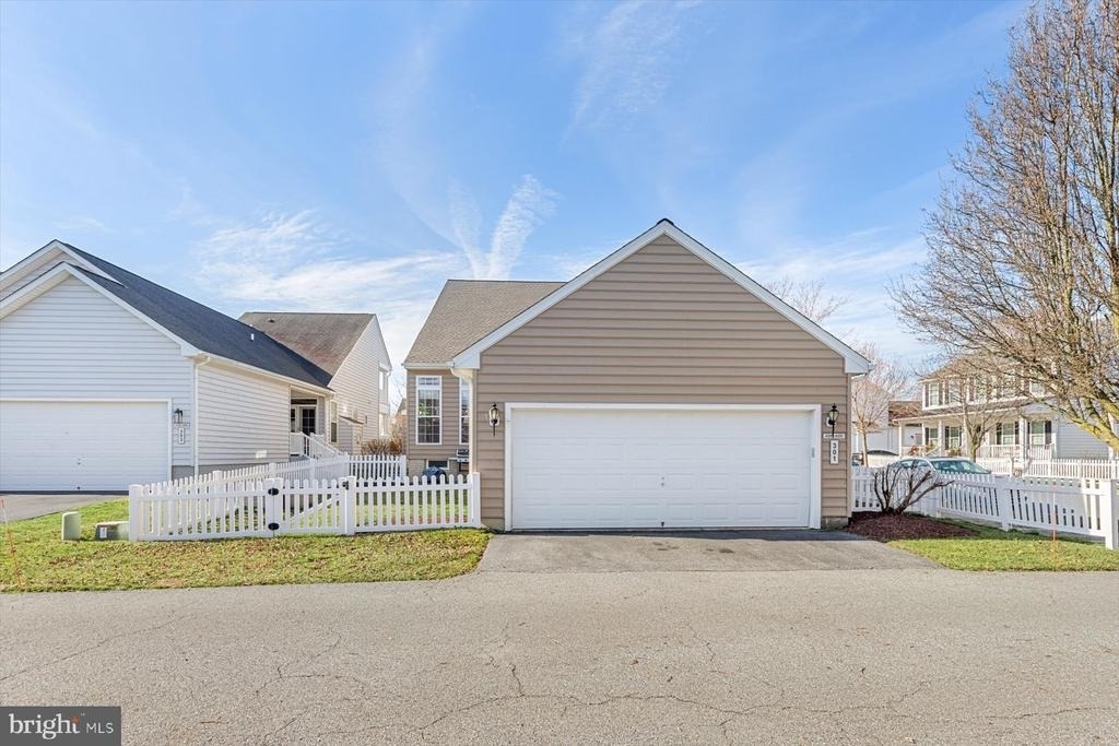 301 Adelaide Drive - Photo 41