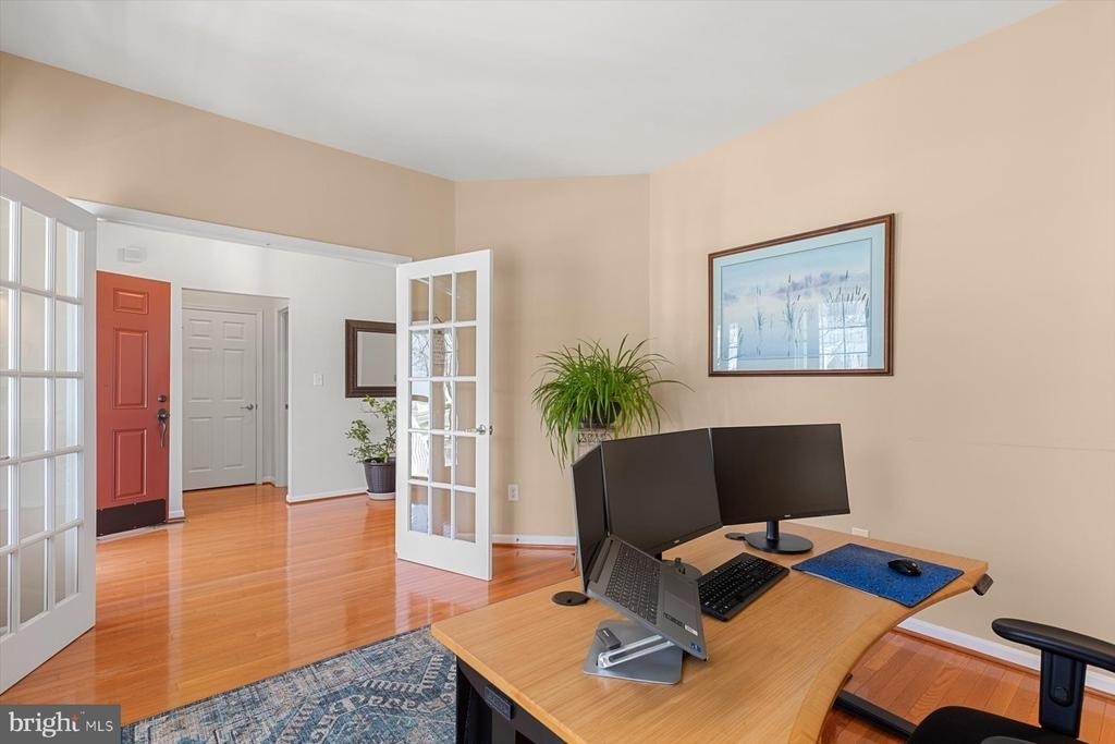 301 Adelaide Drive - Photo 6
