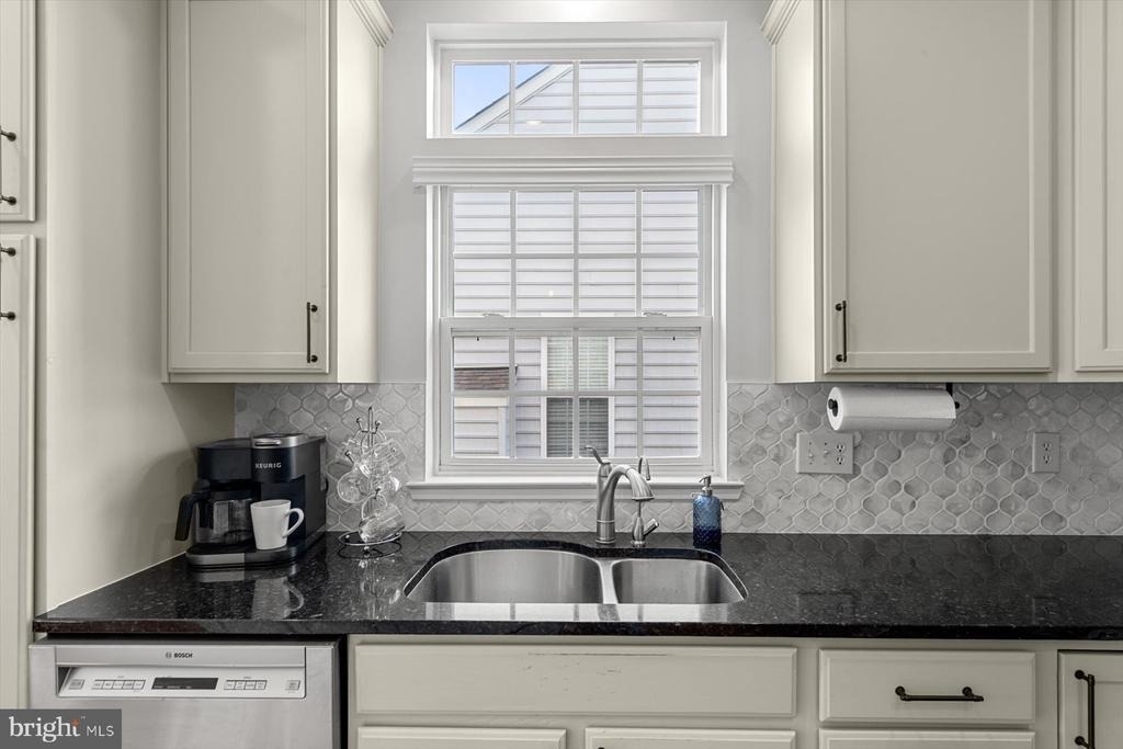 301 Adelaide Drive - Photo 14