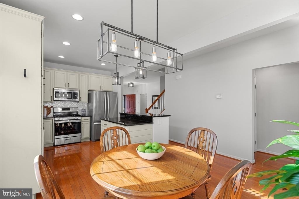 301 Adelaide Drive - Photo 16