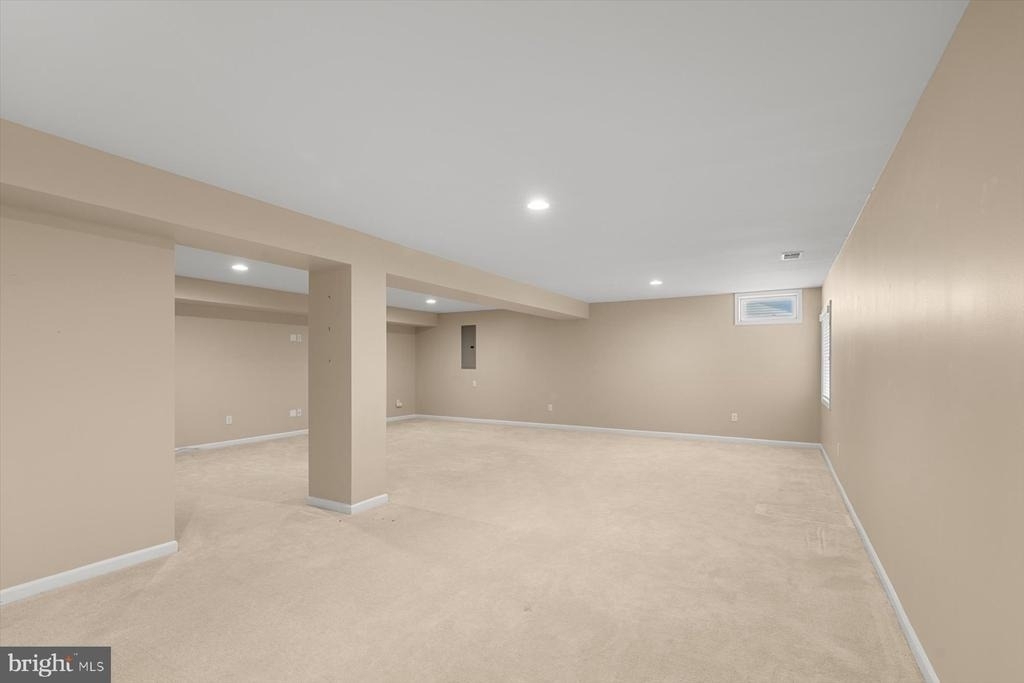 301 Adelaide Drive - Photo 35