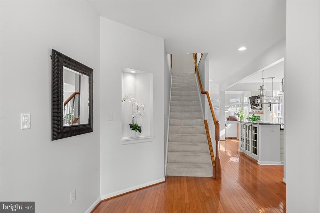 301 Adelaide Drive - Photo 8