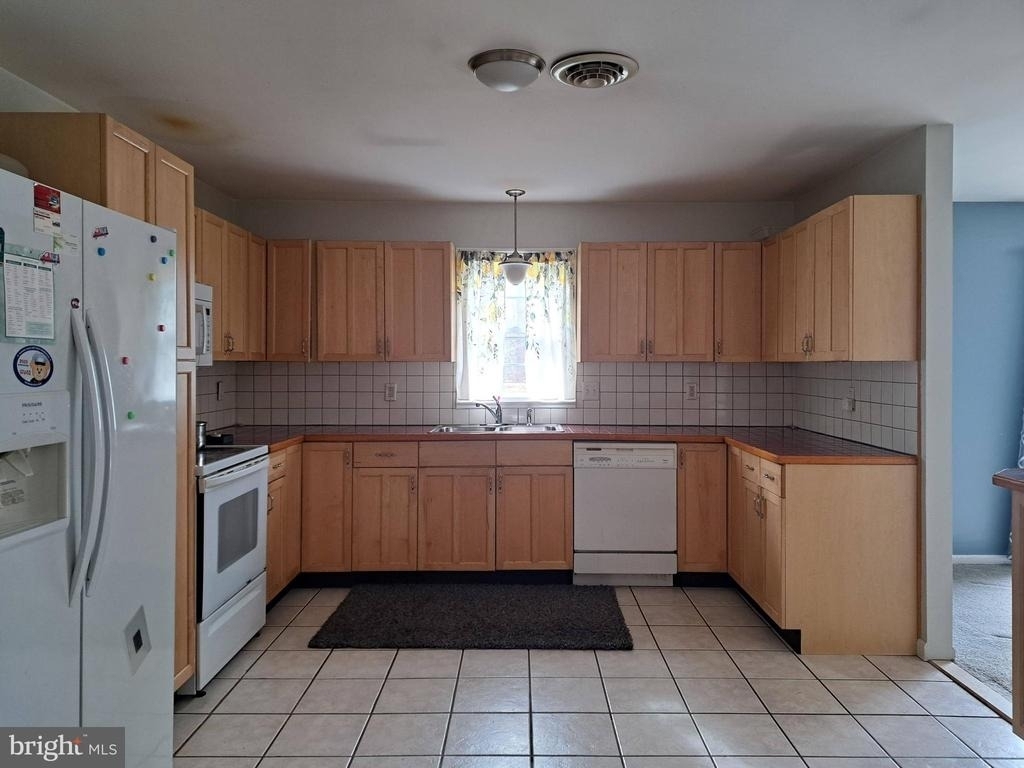 34798 W Mint Place - Photo 17