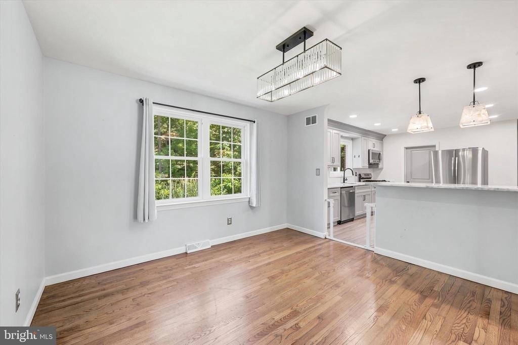 6 Janice Drive - Photo 3