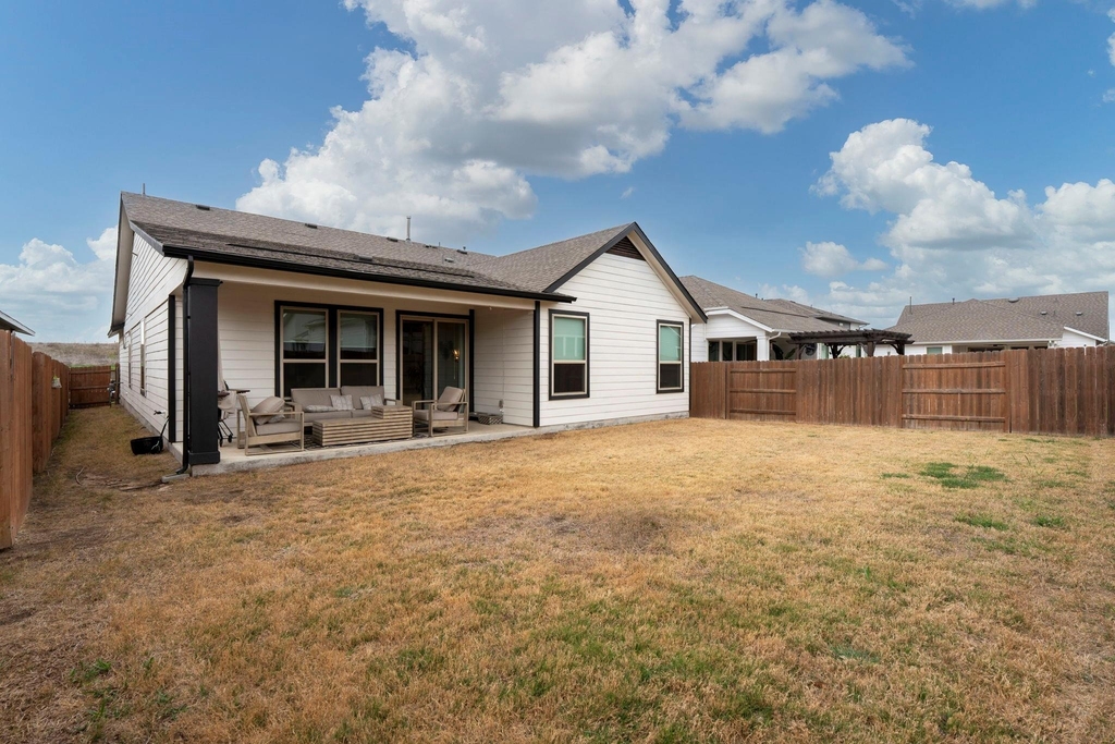 8312 Skytex St - Photo 10
