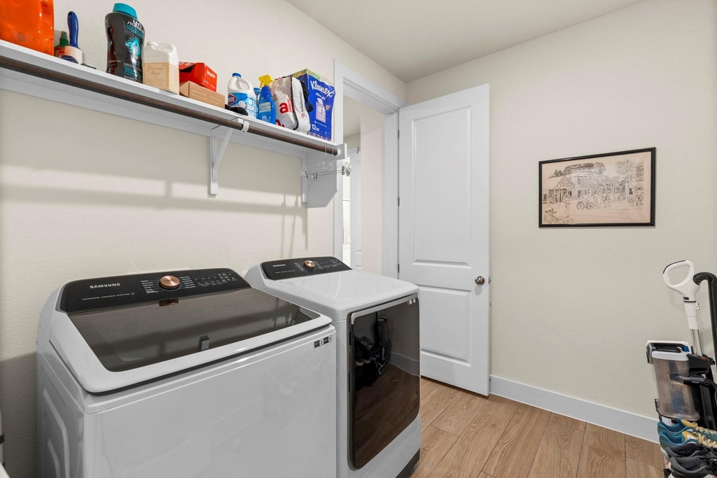 8312 Skytex St - Photo 27