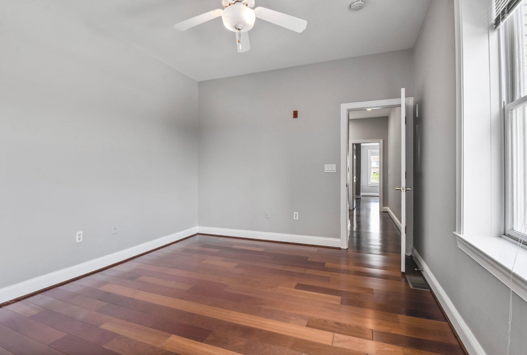 1229 12th Street Nw - Photo 14